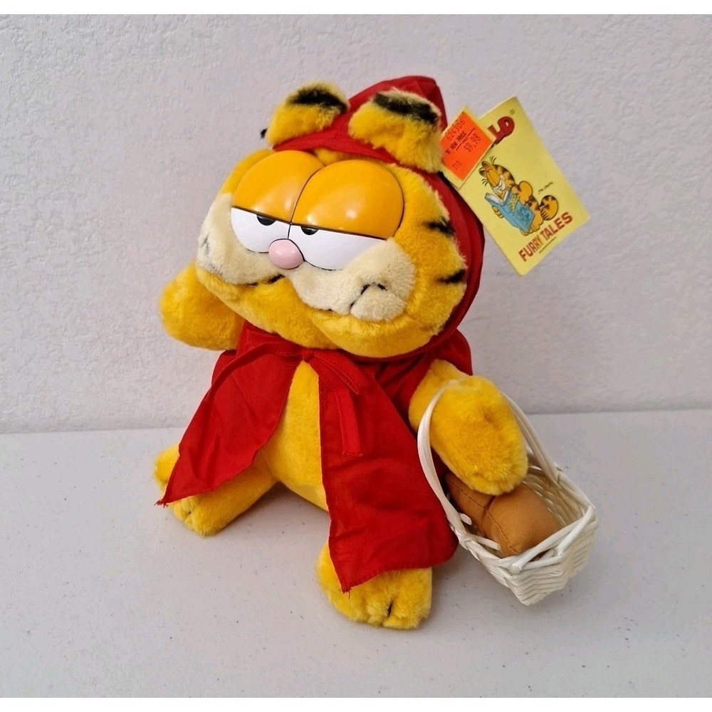 Vintage 1981 Dakin Toys R' Us Tag Garfield Plush 'Red Riding Hood' w/ Basket NWT